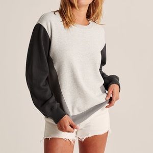 Color Blocked Sweatshirt